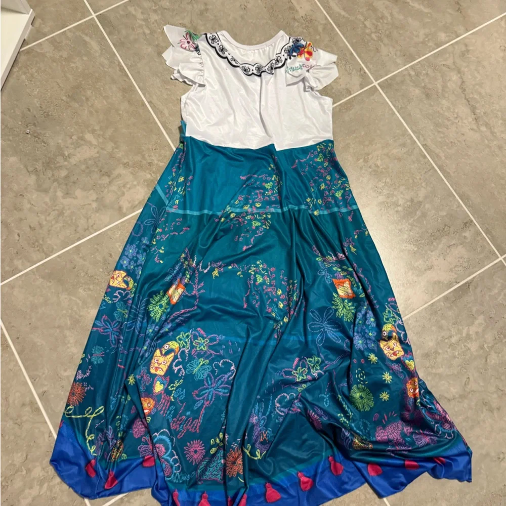 Encanto Mirabel Costume - Picture 4 of 7